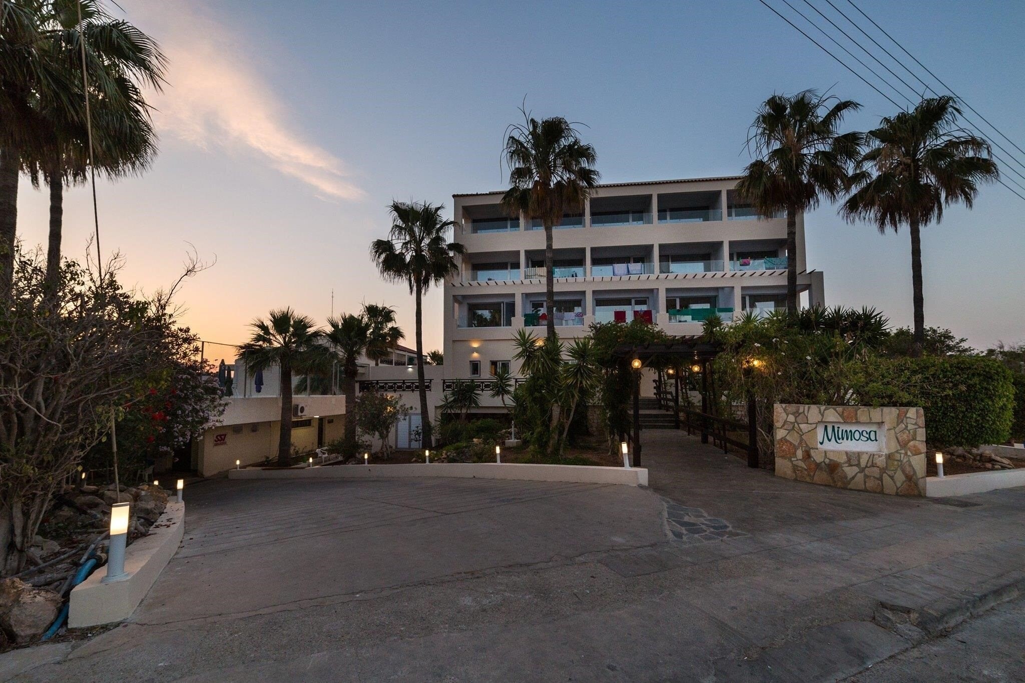 Территория Mimosa Beach Hotel 3*